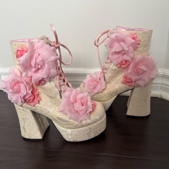 SECRET GARDENS LACE BOOTIES
SUGAR THRILLZ coquette floral goth Fairycore 7 - Picture 6 of 13